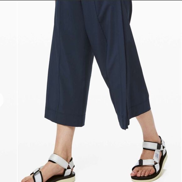 Lululemon Wanderer Culotte True Navy 12 - Picture 10 of 10